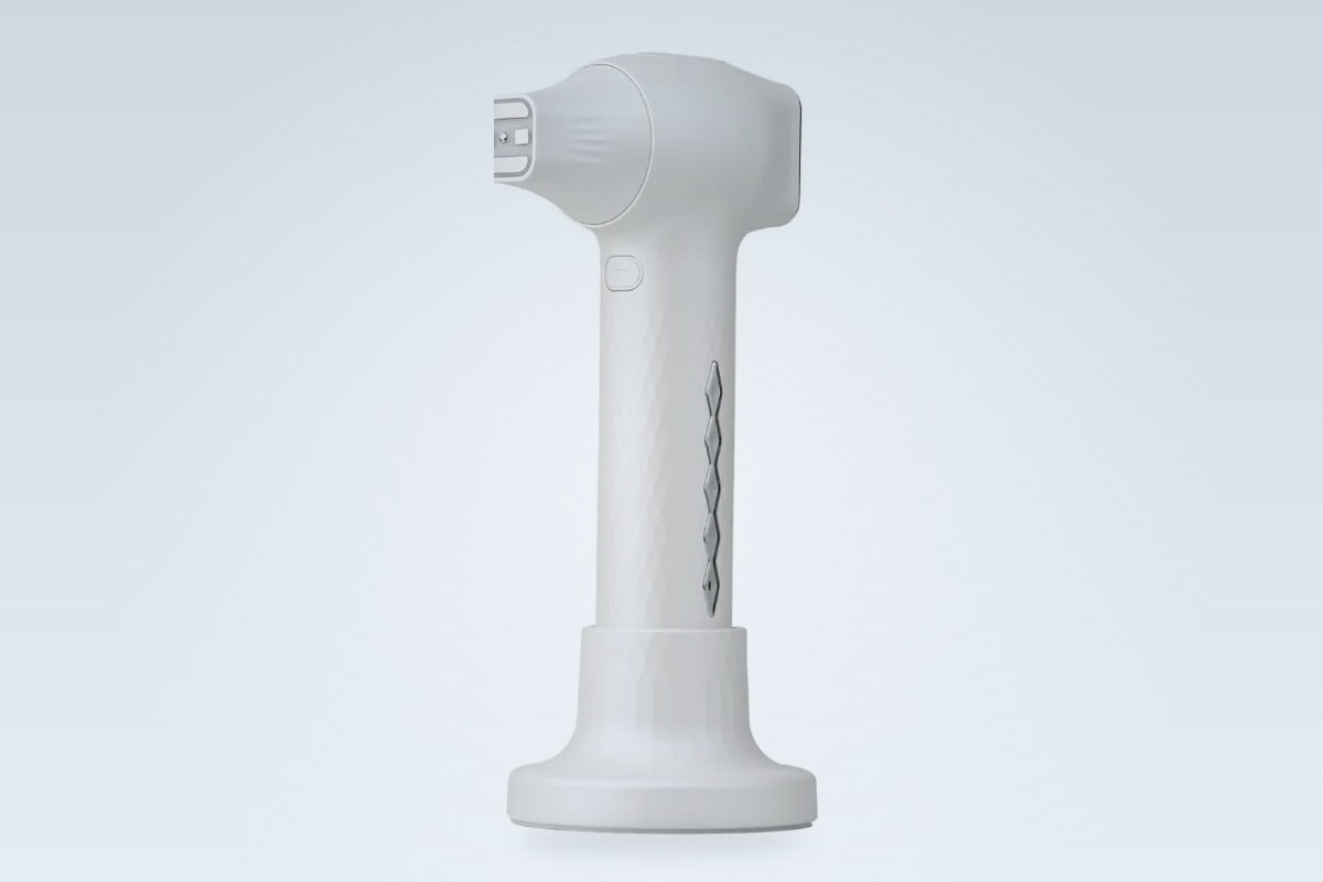 Oligio at-home radiofrequency facial device